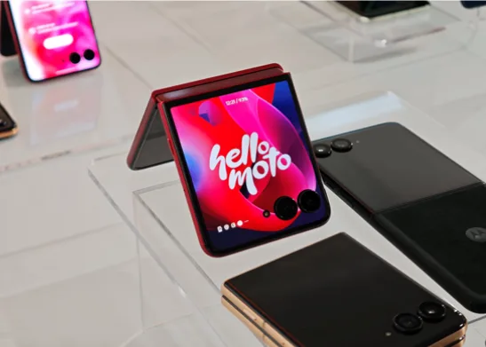 Top 7 Foldable Smartphones to Watch in 2025: Features and Prices 5 Motorola Razr Ultra 2025