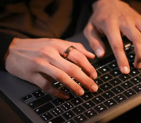 Smart Rings in 2025: Are They the Future of Health & Notifications? 4 RingConn Gen 2 Air