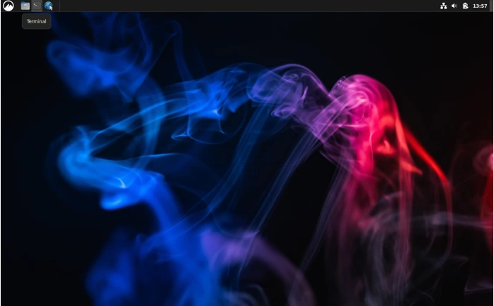 PorteuX 2.5 Review: A Minimal Linux Distro That Still Feels Modern 2 PorteuX 2.5 with Cinnamon desktop